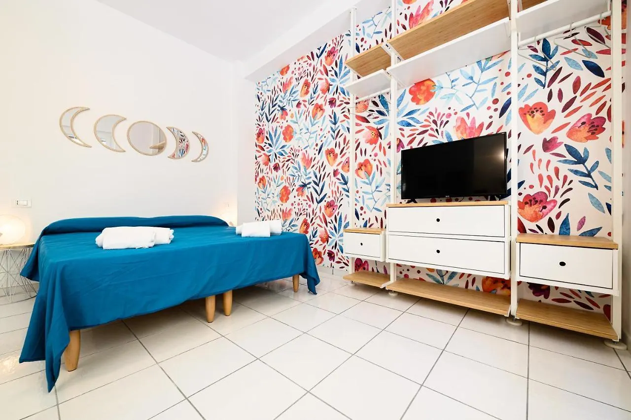 L'Aurora Apartments Naples