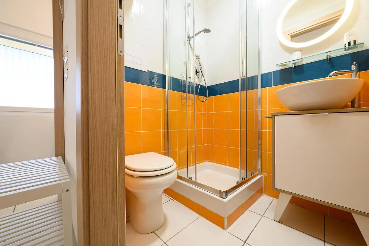 L'Aurora Apartments Naples