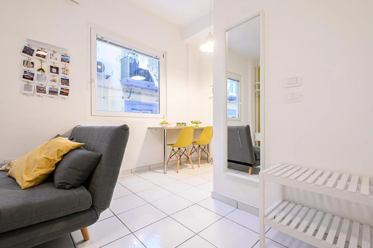 L'Aurora Apartments Naples