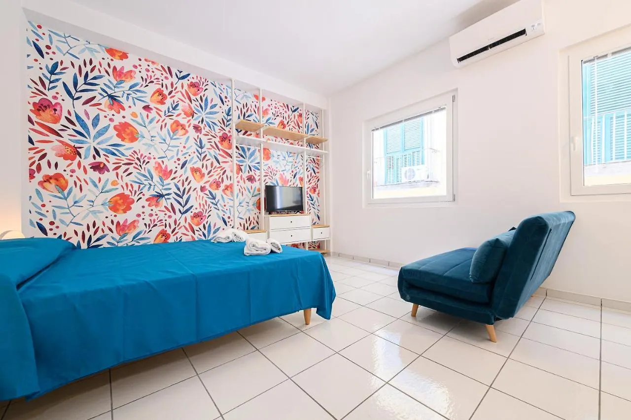 L'Aurora Apartments Naples